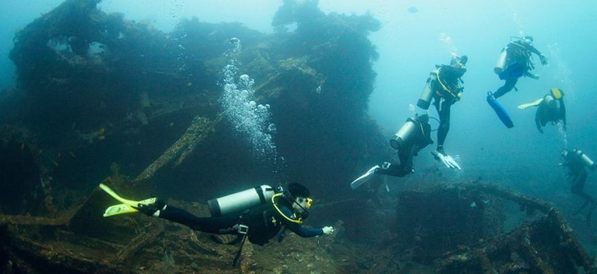 Затонувшее судно Либерти на Бали в Туламбене