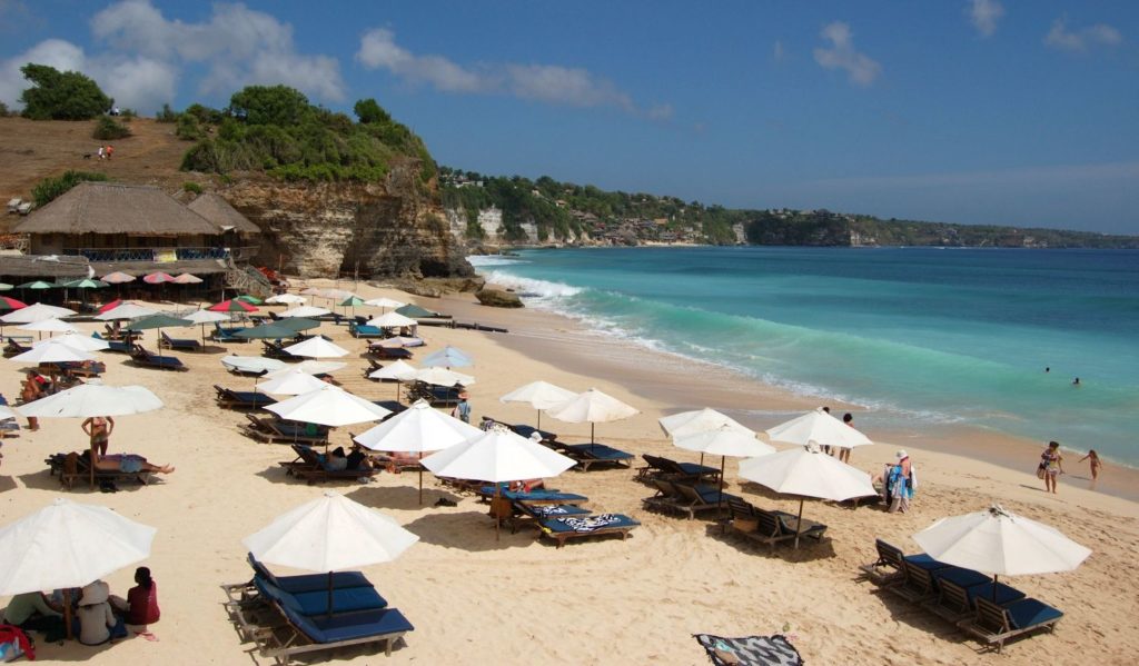 Инфраструктура плжа Дримленд на Бали