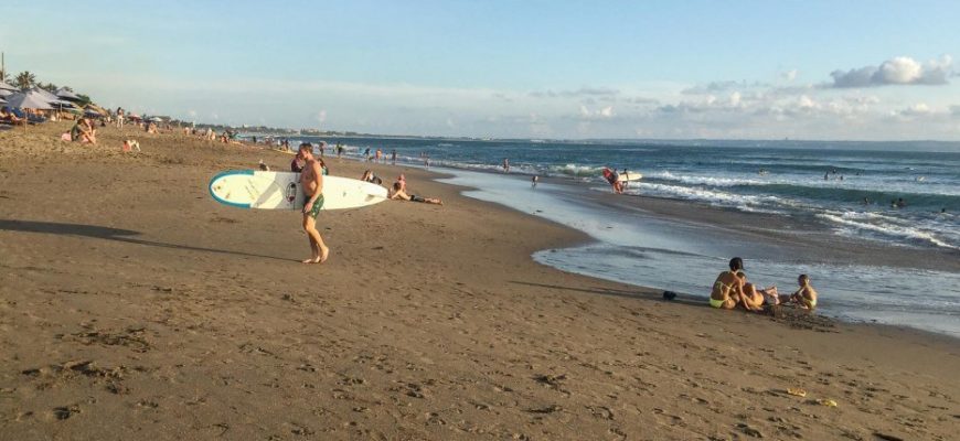 Пляж Бату Болонг на Бали
