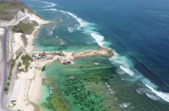 Пляж Меласти на Бали