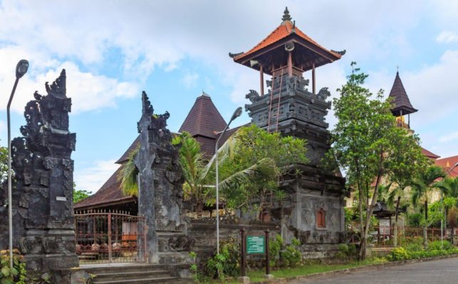 Puja Mandala рядом с пляжем Нуса Дуа